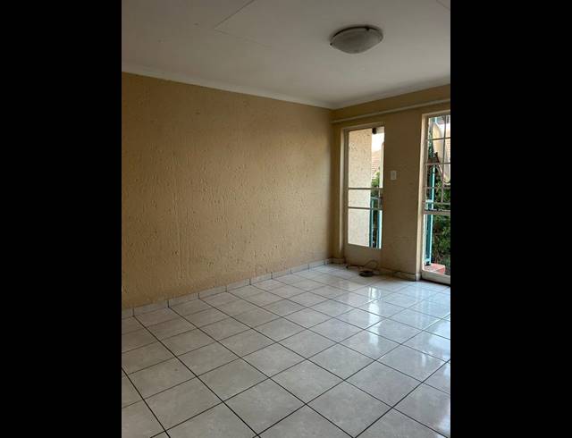 2 BEDROOM PROPERTY TO RENT IN VORNA VALLEY